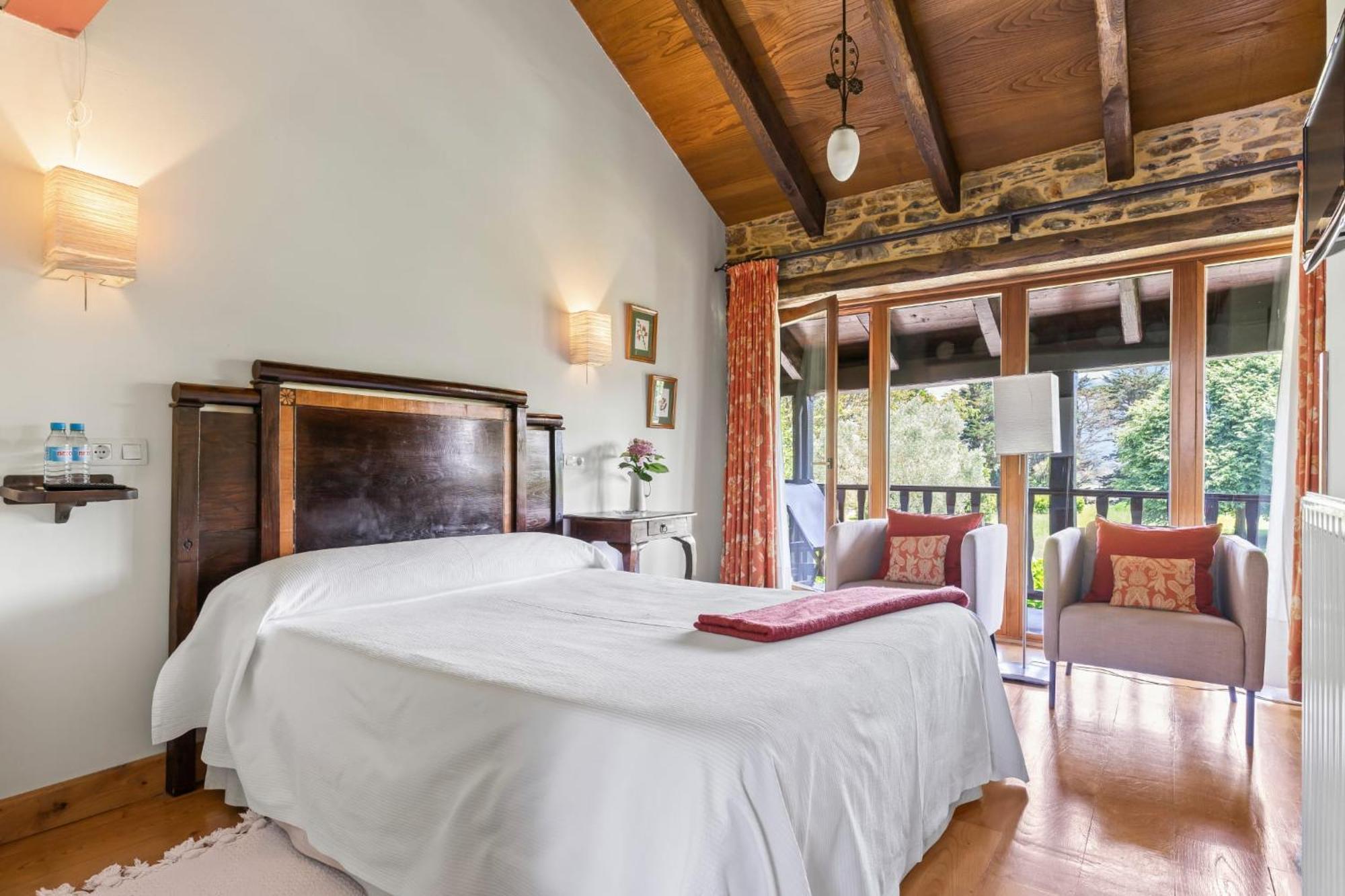 Casa Peleyon Bed & Breakfast กาสโตรโพล ภายนอก รูปภาพ