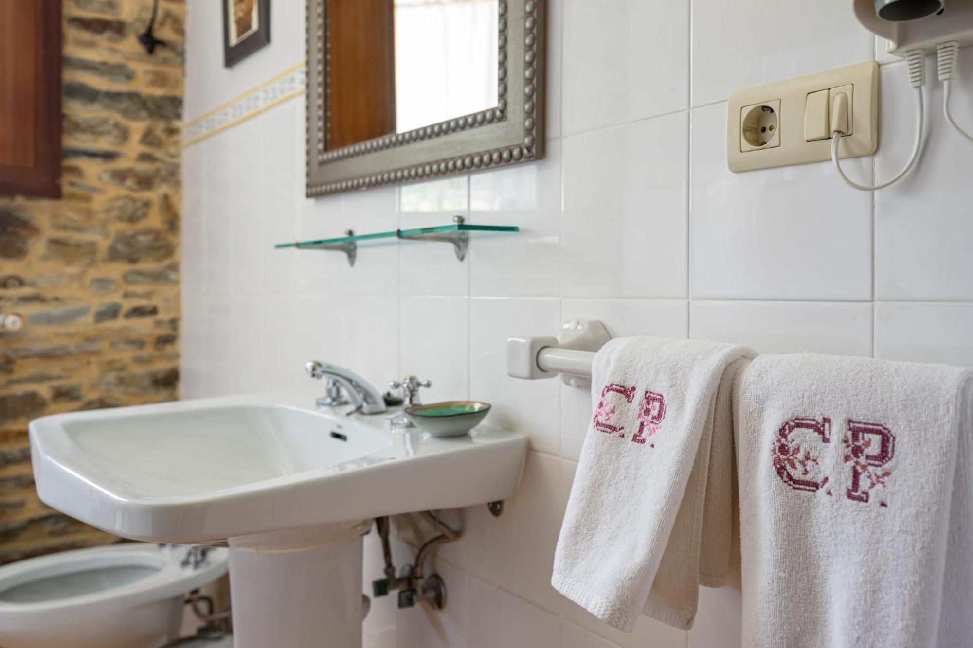 Casa Peleyon Bed & Breakfast กาสโตรโพล ภายนอก รูปภาพ