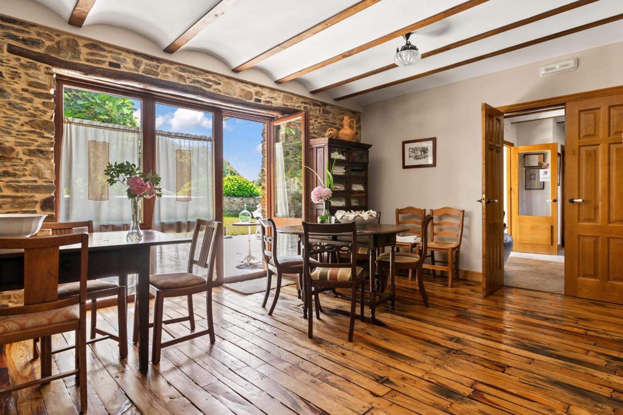 Casa Peleyon Bed & Breakfast กาสโตรโพล ภายนอก รูปภาพ