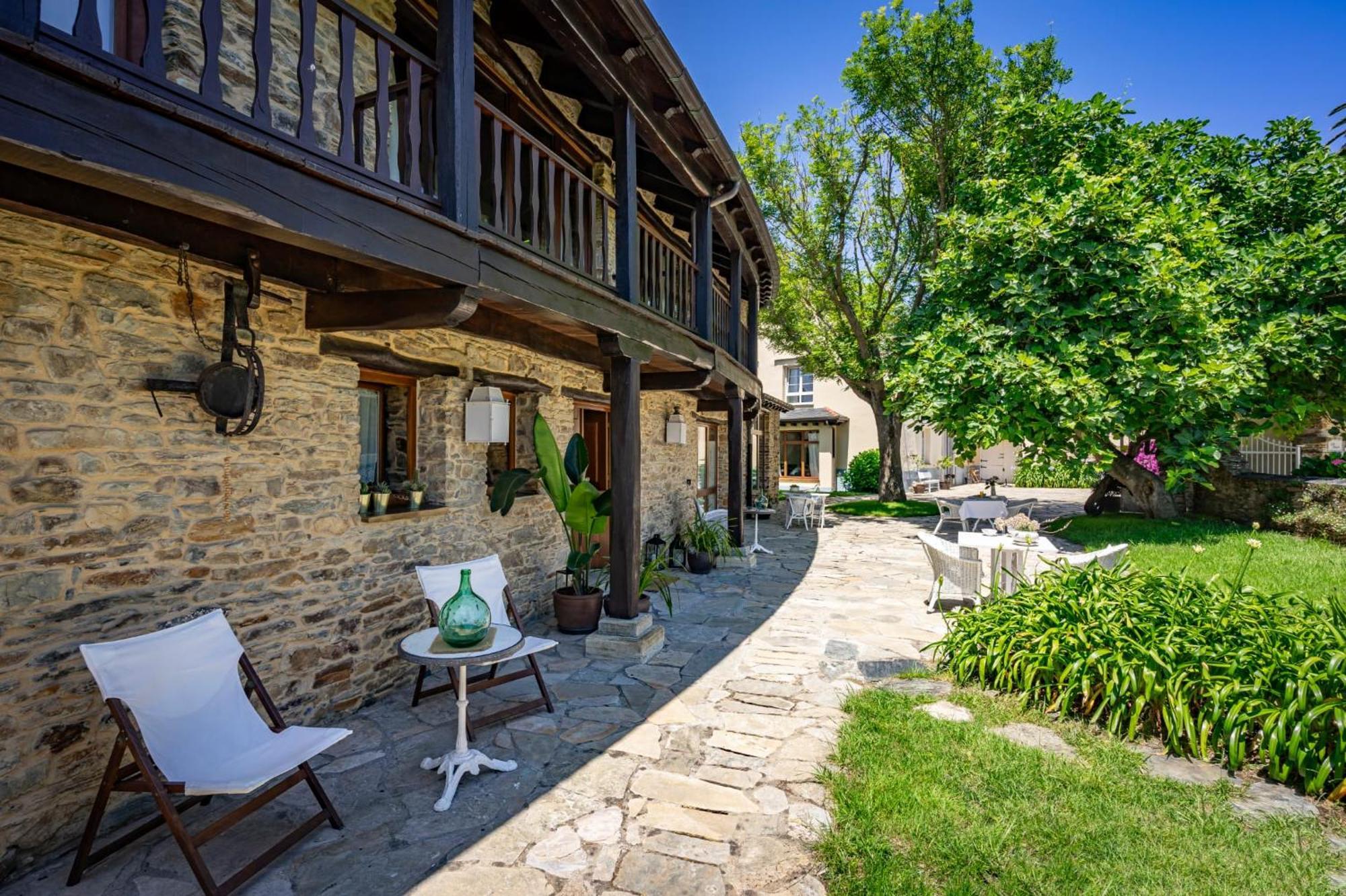 Casa Peleyon Bed & Breakfast กาสโตรโพล ภายนอก รูปภาพ