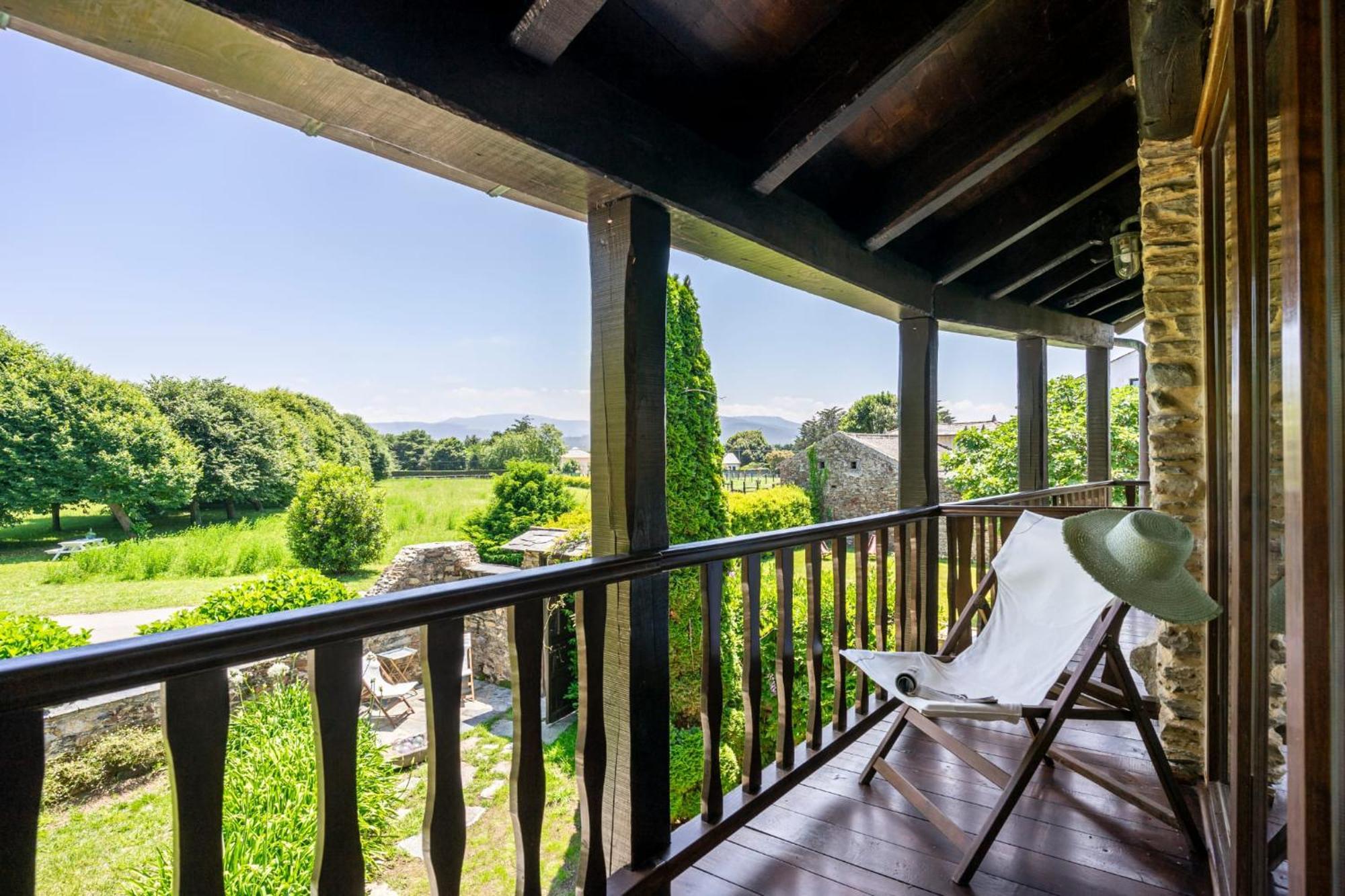 Casa Peleyon Bed & Breakfast กาสโตรโพล ภายนอก รูปภาพ