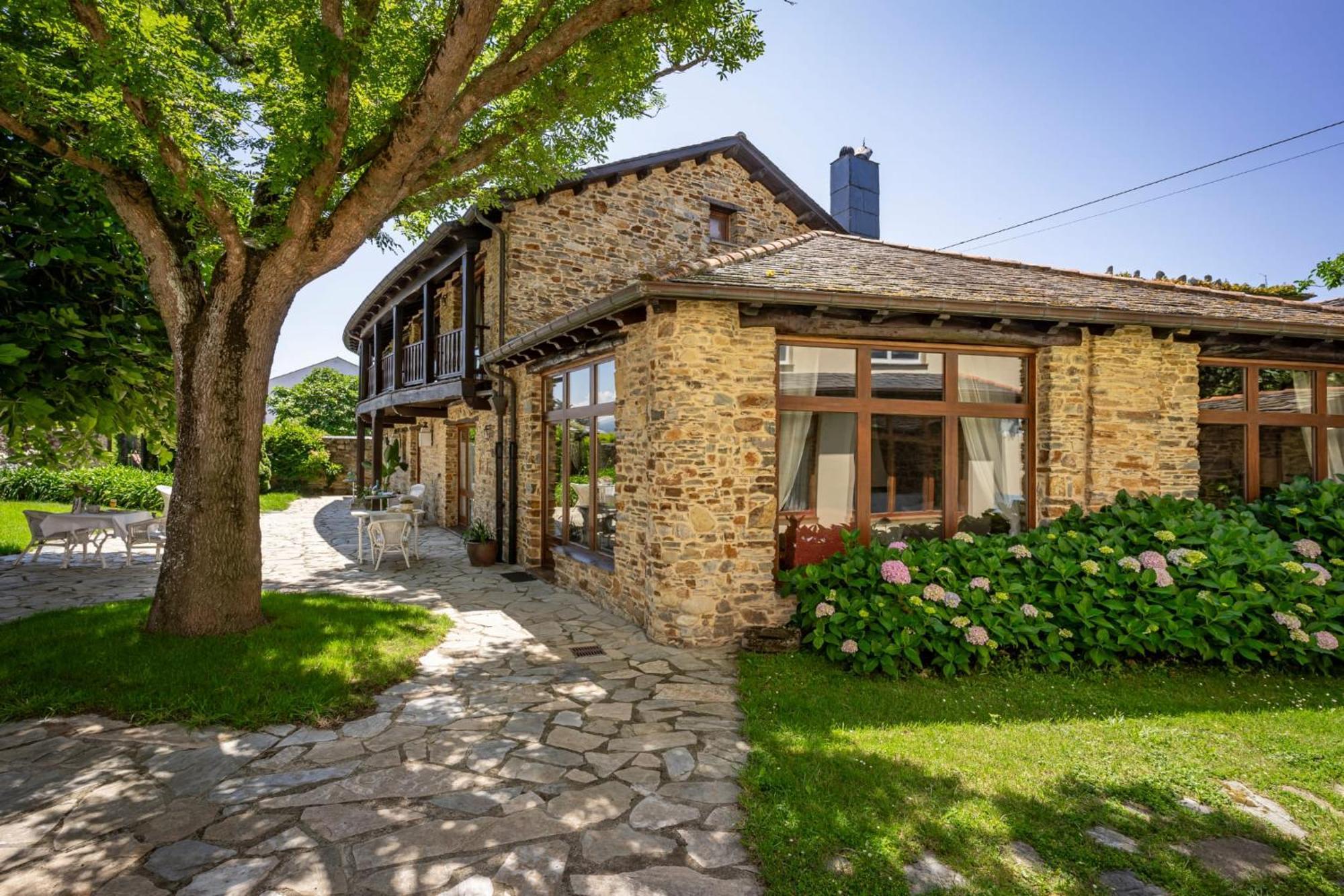 Casa Peleyon Bed & Breakfast กาสโตรโพล ภายนอก รูปภาพ